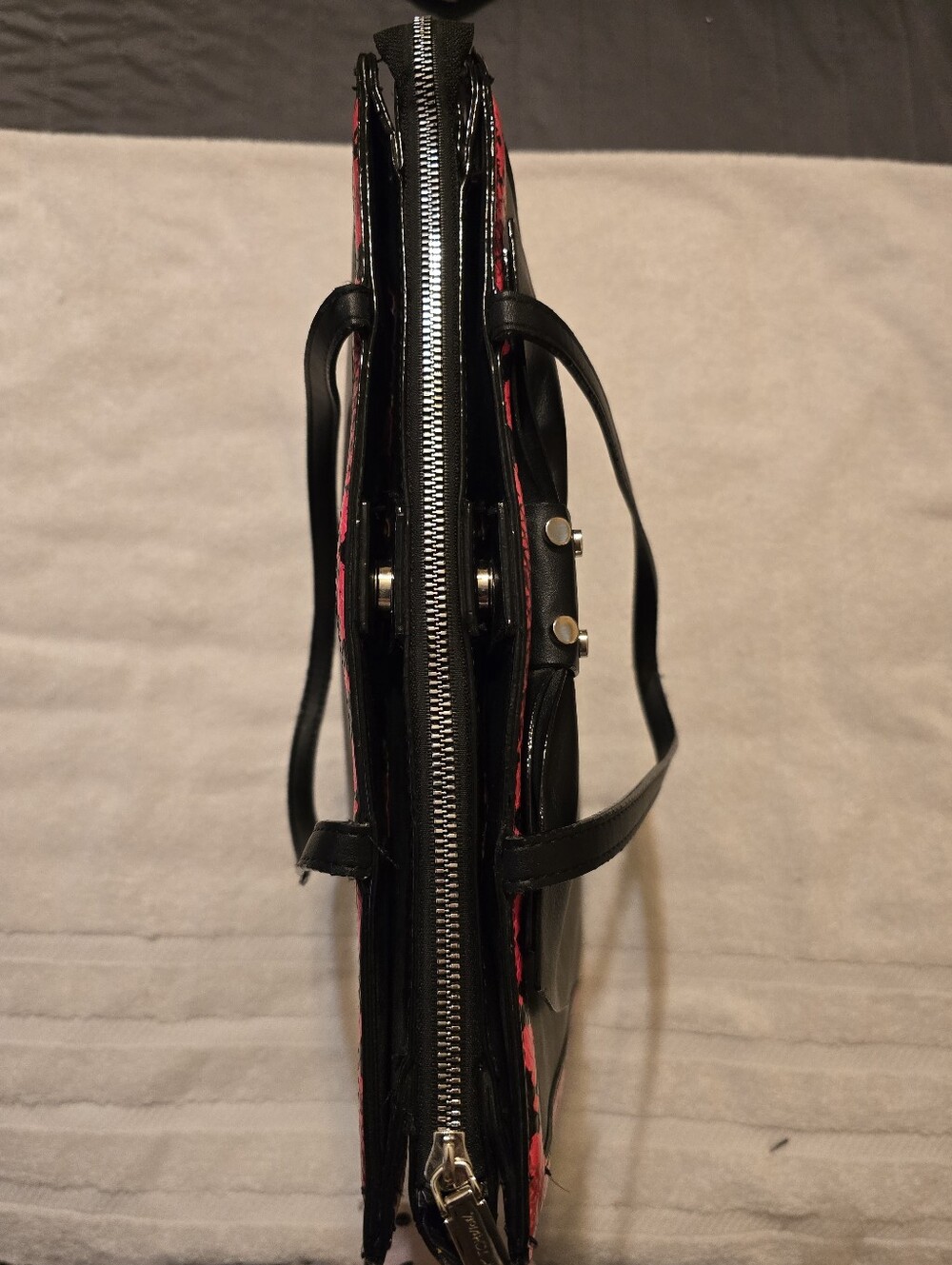 Betsey Johnson Hot Pink Black Snakeskin Large Tote Bag Purse Handbag - Good Cond - Picture 8 of 16